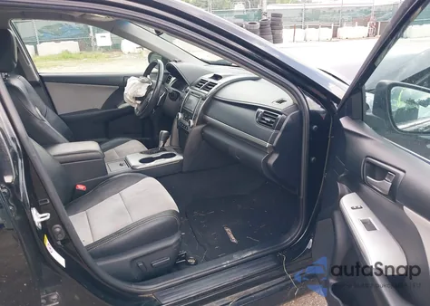 2012 Toyota Camry Se V6 z USA, uszkodzony, nr VIN 4T1BK1FK9CU010584